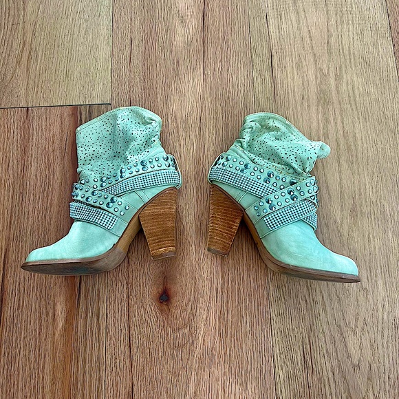 Booties - Picture 6 of 6